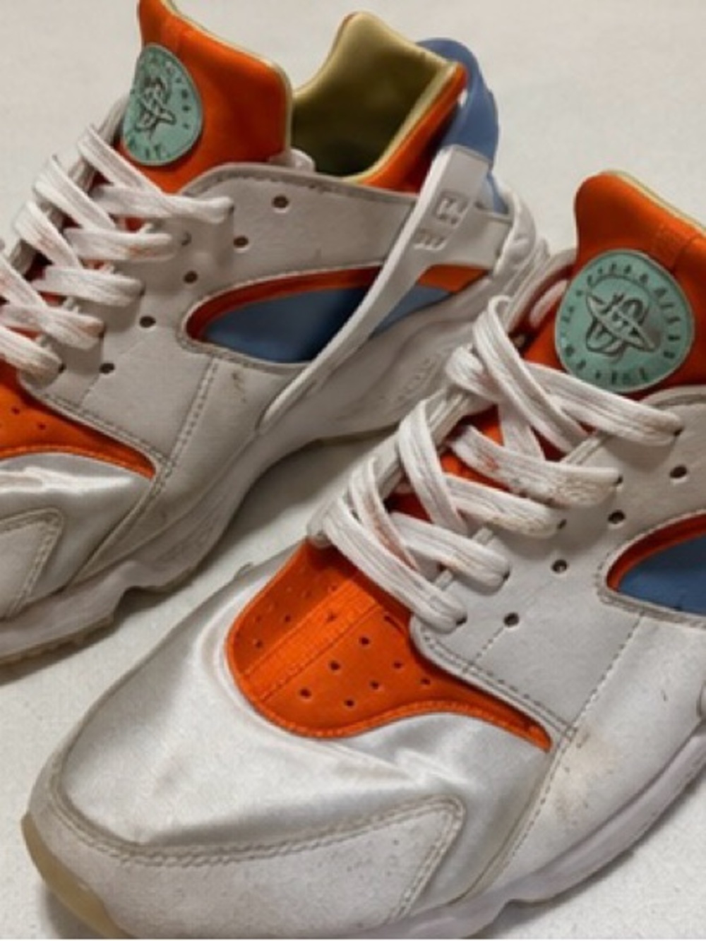 Nike Air Huarache
"White Safety Orange"